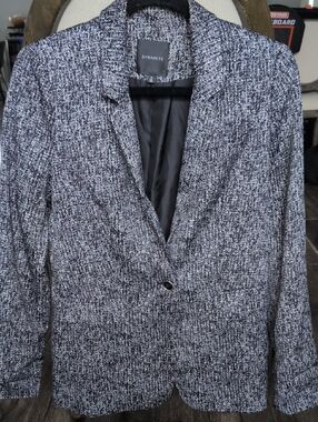 Dynamite Black & White Single-Button Blazer
